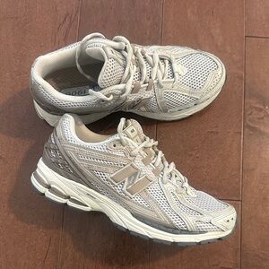 New Balance 1906R